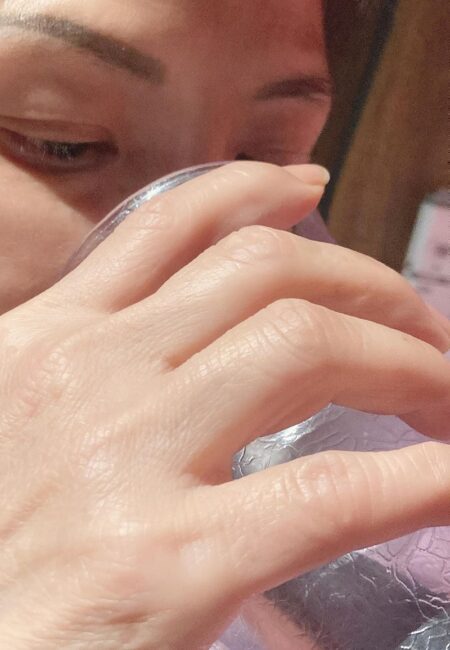 ✨極鮮高濃度魚油-來自挪威的頂級新鮮魚油🐟✨✅提供人體黃金比例 → EPA：DHA = 3：2，SGS檢驗 Omega-3 含量高達94%，業界最低氧化指標✅天然rTG型式，小分子好吸收✅榮獲4大永續認證 → 配額管理、不過度捕撈✅鋁片密封、獨立包裝，維持魚油新鮮度