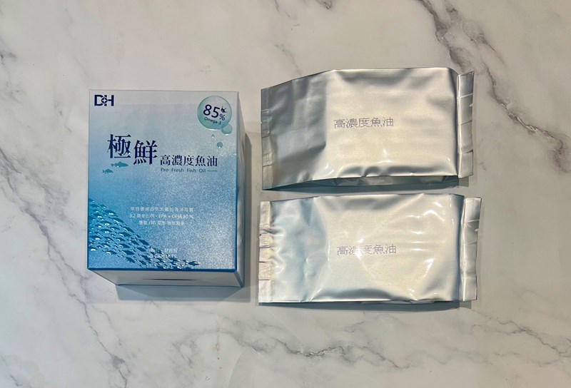 ✨極鮮高濃度魚油-來自挪威的頂級新鮮魚油🐟✨✅提供人體黃金比例 → EPA：DHA = 3：2，SGS檢驗 Omega-3 含量高達94%，業界最低氧化指標✅天然rTG型式，小分子好吸收✅榮獲4大永續認證 → 配額管理、不過度捕撈✅鋁片密封、獨立包裝，維持魚油新鮮度