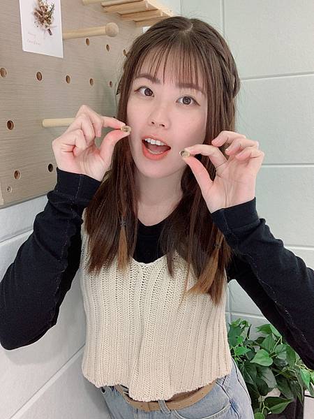 ✨極鮮高濃度魚油-來自挪威的頂級新鮮魚油🐟✨✅提供人體黃金比例 → EPA：DHA = 3：2，SGS檢驗 Omega-3 含量高達94%，業界最低氧化指標✅天然rTG型式，小分子好吸收✅榮獲4大永續認證 → 配額管理、不過度捕撈✅鋁片密封、獨立包裝，維持魚油新鮮度