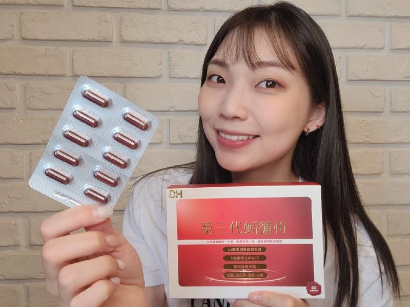 ✨第三代蚓循恆-日本輝龍原廠授權蚓激酶✨日本權威博士48年研究心血，紅蚯蚓萃取專利蚓激酶，活性最高，榮獲獨家24國專利、5大機能性專利，搭配日本輔酶Q10 、專利香檸檬橙、蝦紅素、紅麴，促進新陳代謝、體內環保，循環順暢更勇健！不是只有長輩需要，勞動族、外食族、久坐久站族也非常適合！