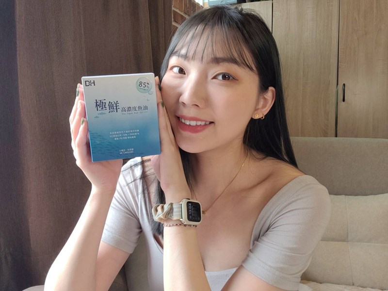 ✨極鮮高濃度魚油-來自挪威的頂級新鮮魚油🐟✨✅提供人體黃金比例 → EPA：DHA = 3：2，SGS檢驗 Omega-3 含量高達94%，業界最低氧化指標✅天然rTG型式，小分子好吸收✅榮獲4大永續認證 → 配額管理、不過度捕撈✅鋁片密封、獨立包裝，維持魚油新鮮度