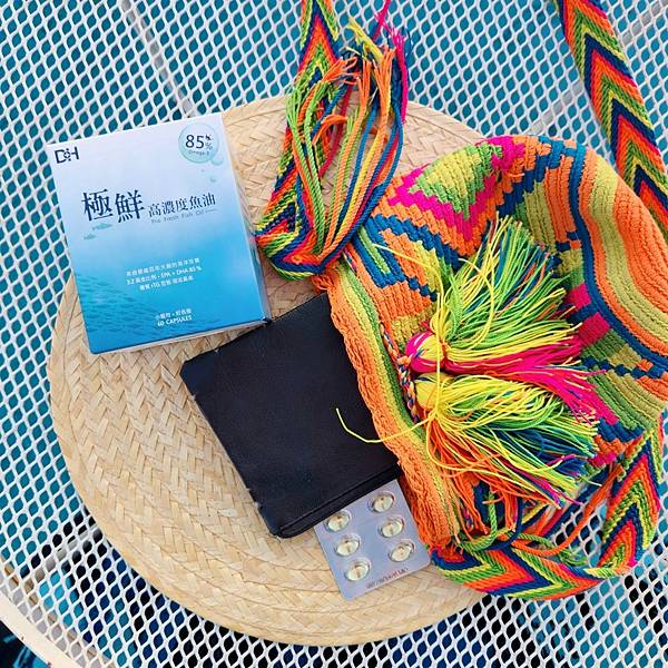 ✨極鮮高濃度魚油-來自挪威的頂級新鮮魚油🐟✨✅提供人體黃金比例 → EPA：DHA = 3：2，SGS檢驗 Omega-3 含量高達94%，業界最低氧化指標✅天然rTG型式，小分子好吸收✅榮獲4大永續認證 → 配額管理、不過度捕撈✅鋁片密封、獨立包裝，維持魚油新鮮度