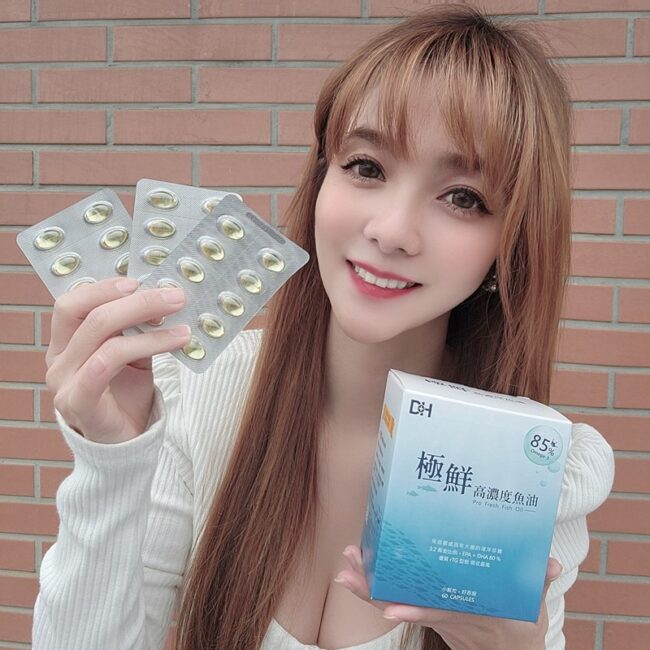 ✨極鮮高濃度魚油-來自挪威的頂級新鮮魚油🐟✨✅提供人體黃金比例 → EPA：DHA = 3：2，SGS檢驗 Omega-3 含量高達94%，業界最低氧化指標✅天然rTG型式，小分子好吸收✅榮獲4大永續認證 → 配額管理、不過度捕撈✅鋁片密封、獨立包裝，維持魚油新鮮度