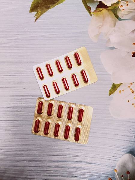 ✨第三代晶速晰-晶亮成分高補給✨長時間使用3C，讓你數位疲勞了嗎❓採用美國臨床葉黃素與玉米黃素黃金比例10:2 ，游離型雙專利好吸收，2粒達30mg : 6mg高補給劑量✅雨生紅球藻蝦紅素，業界高含量8mg❗️✅日本95%高純度透明質酸鈉💦✅雙重花青素-日本專利黑豆x歐洲專利藍莓✅專利素食微藻DHA✅維生素C +維生素E +鋅+硒酵母。全方位的晶亮水潤配方，適合全家大小，給您清晰透徹精彩生活❗️