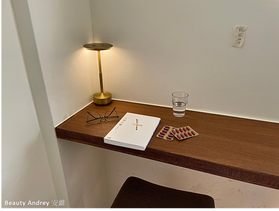 ✨第三代晶速晰-晶亮成分高補給✨長時間使用3C，讓你疲勞了嗎❓採用美國臨床葉黃素與玉米黃素黃金比例10:2 ，游離型雙專利好吸收，2粒達30mg : 6mg高補給劑量✅雨生紅球藻蝦紅素，業界高含量8mg❗️✅日本95%高純度透明質酸鈉💦✅雙重花青素-日本專利黑豆x歐洲專利藍莓✅專利素食微藻DHA✅維生素C +維生素E +鋅+硒酵母。全方位的晶亮水潤配方，適合全家大小，給您清新透徹精彩生活❗️