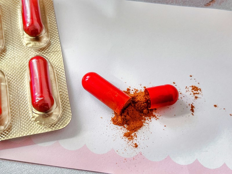 ✨第三代晶速晰-晶亮成分高補給✨長時間使用3C，讓你疲勞了嗎❓採用美國臨床葉黃素與玉米黃素黃金比例10:2 ，游離型雙專利好吸收，2粒達30mg : 6mg高補給劑量✅雨生紅球藻蝦紅素，業界高含量8mg❗️✅日本95%高純度透明質酸鈉💦✅雙重花青素-日本專利黑豆x歐洲專利藍莓✅專利素食微藻DHA✅維生素C +維生素E +鋅+硒酵母。全方位的晶亮水潤配方，適合全家大小，給您清新透徹精彩生活❗️