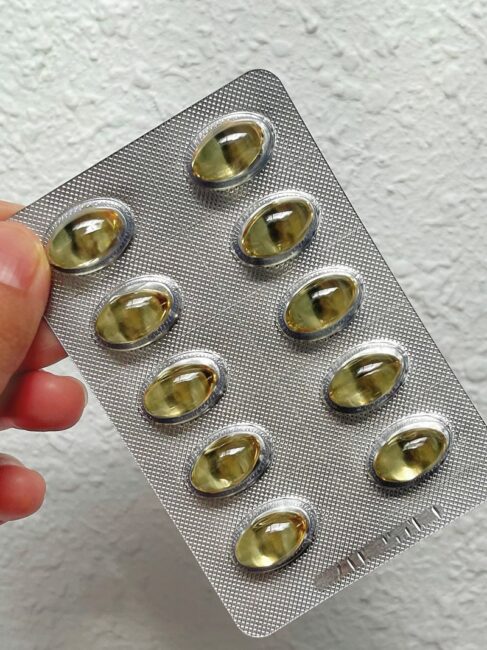 ✨高濃度魚油-來自挪威的頂級新鮮魚油🐟✨✅提供人體黃金比例 → EPA：DHA = 3：2，SGS檢驗 Omega-3 含量高達94%，業界最低氧化指標✅天然rTG型式，小分子好吸收✅榮獲4大永續認證 → 配額管理、不過度捕撈✅鋁片密封、獨立包裝，維持魚油新鮮度